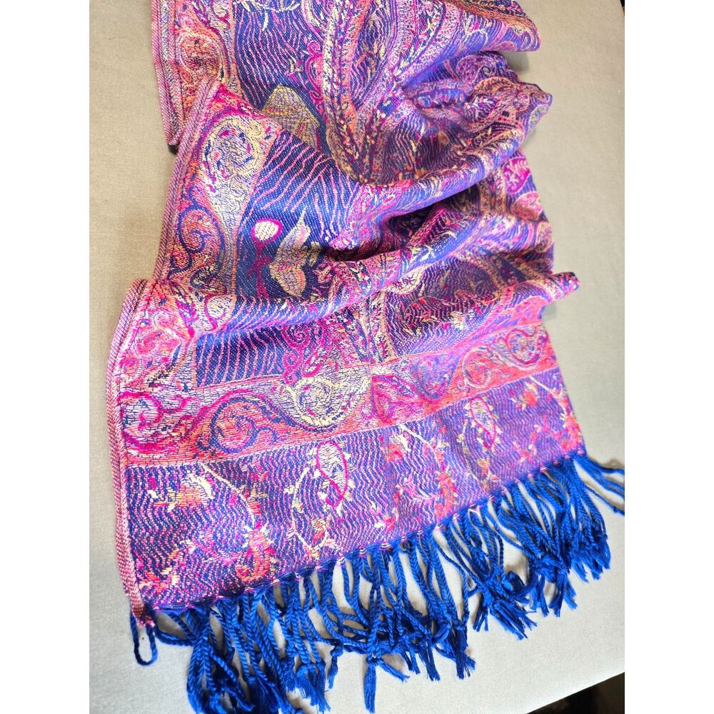 Shawl / Wrap - Picture 5 of 7